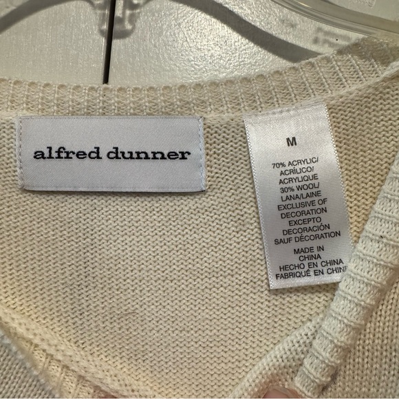 5/25 Women’s Medium Cream Sweater with Flowers by Alfred Dunner - Picture 2 of 3